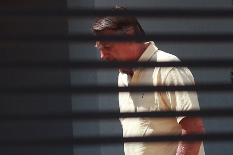 Defesa já admite prisão de Bolsonaro em regime fechado no início de novembro.