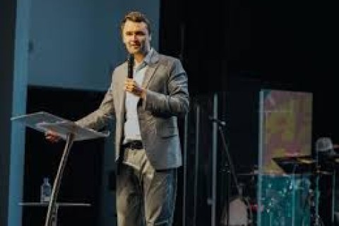 Qual era a igreja de Charlie Kirk? Megatemplo e palco conservador nos EUA.